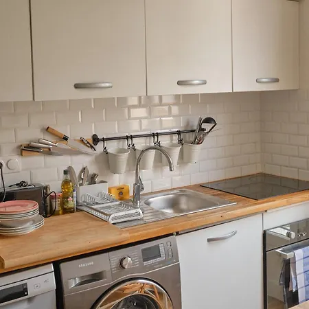 Calme 1br Montparnasse Apartment Paris
